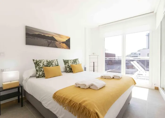 The Collection - Moon * سان سيباستيان