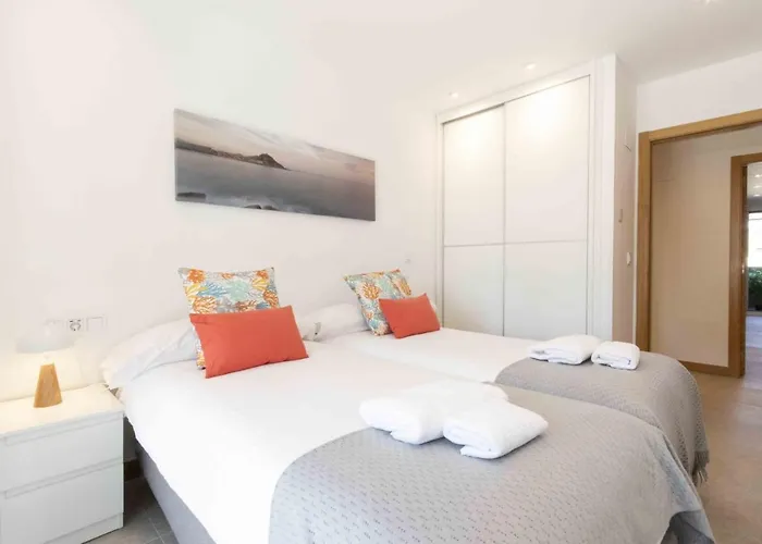 The Collection - Moon شقة سان سيباستيان